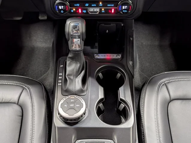 New 2026 Shadow Black Ford Outer Banks® image 38