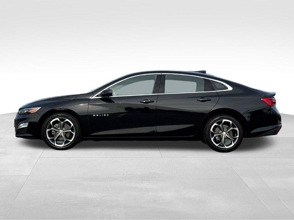 Used 2024 Chevrolet Malibu 1LT with VIN 1G1ZD5ST3RF127022 for sale in Delano, CA
