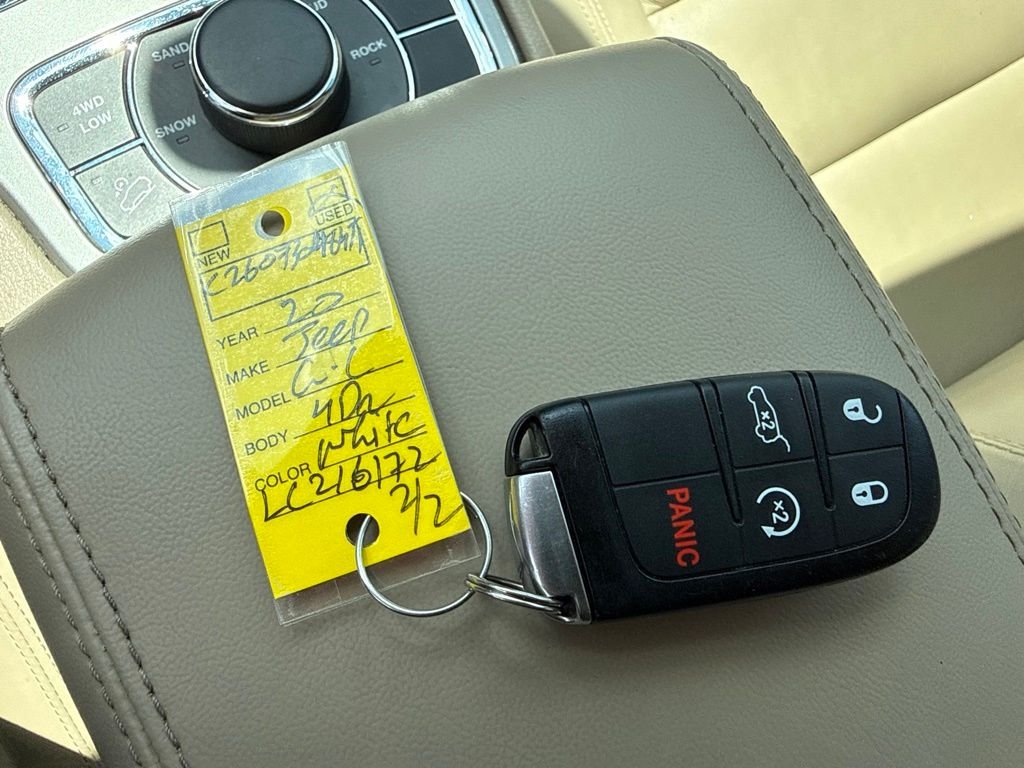 Used 2020 White Jeep Limited image 35