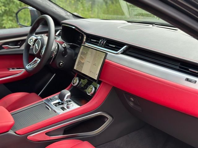 2026 Jaguar F-Pace R-Dynamic S - Photo 19