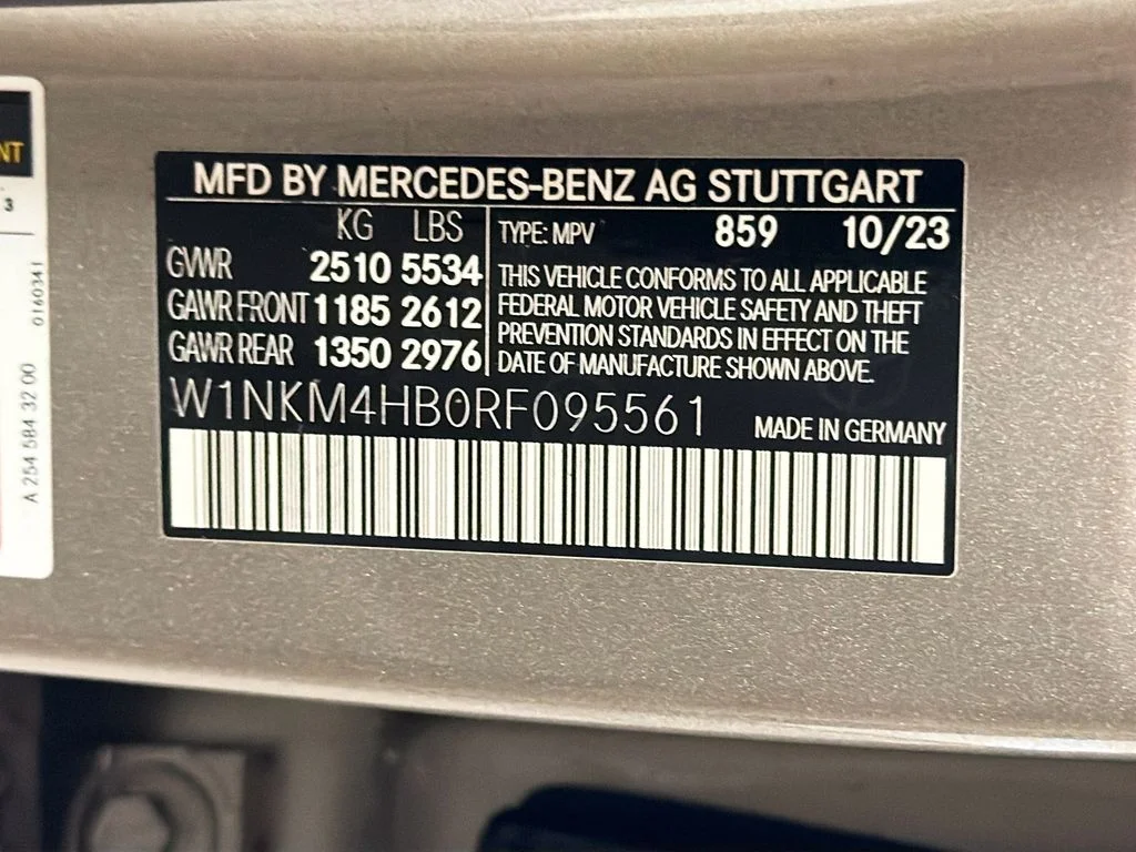 Used 2024 Silver Mercedes-Benz GLC 300 image 36