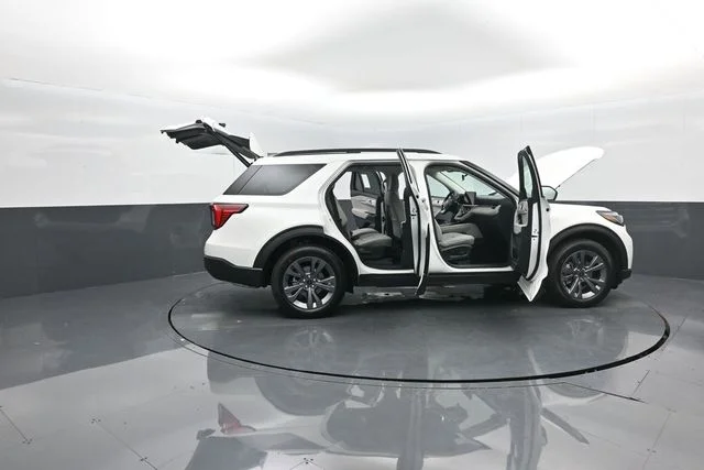 New 2026 Star White Metallic Tri-Coat Ford Active image 40