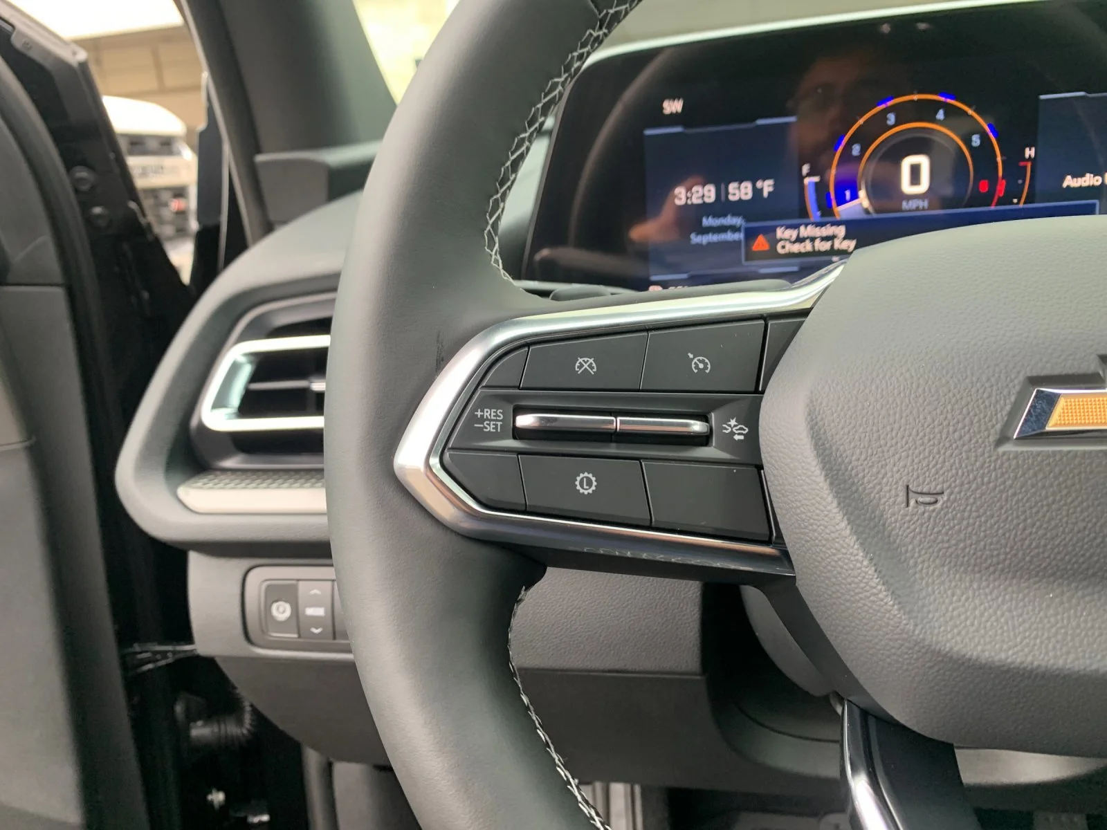 2027 Chevrolet Traverse LT - Photo 26