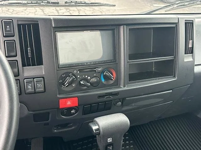 2023 Chevrolet Silverado 5500XD - Photo 18