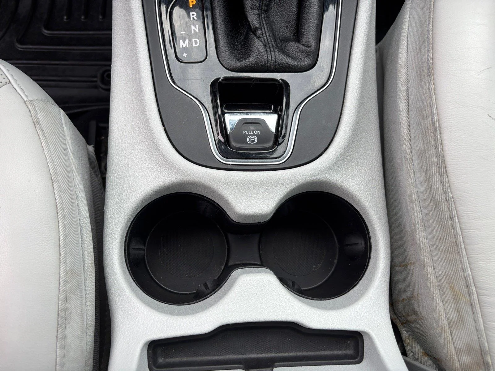 Used 2019 Sting-Gray Clearcoat Jeep Limited image 29