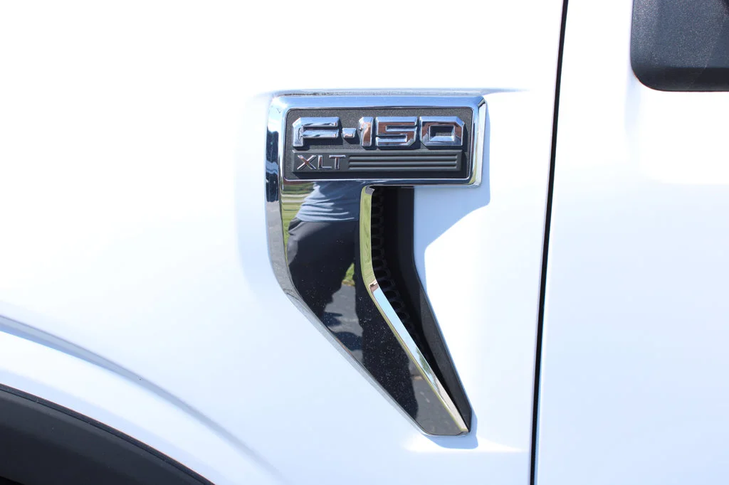 Used 2021 Oxford White Ford XLT image 6