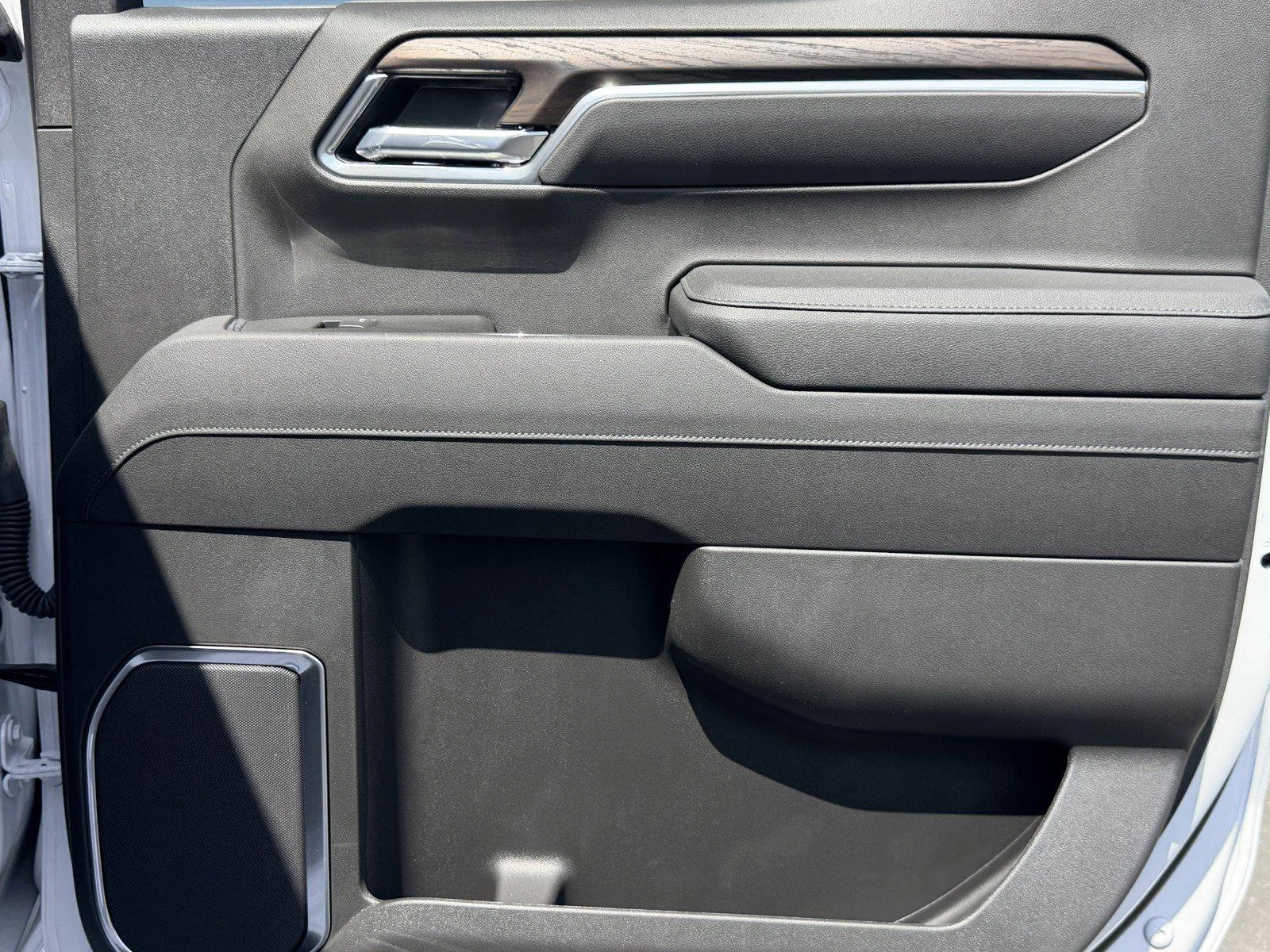 New 2026 Summit White GMC SLT image 11