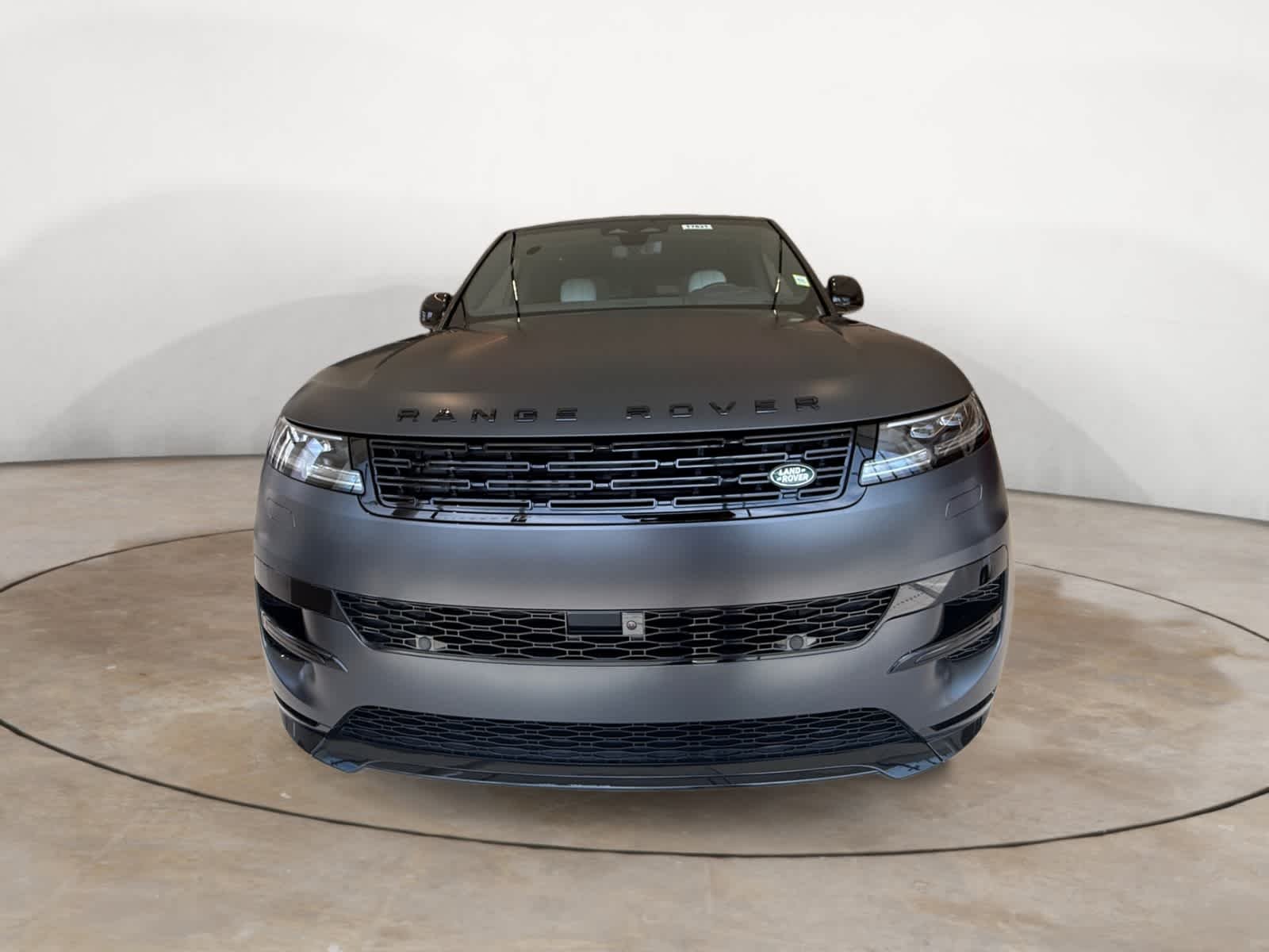 New 2026 Carpathian Grey Land Rover Dynamic SE image 8