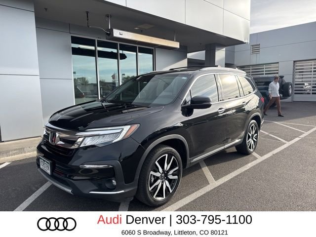 Used 2022 Black Honda Touring image 1