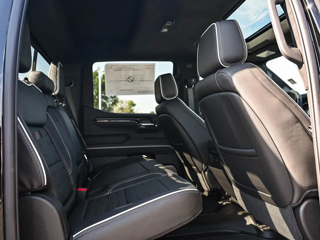 2026 GMC Sierra 1500 AT4X - Photo 9