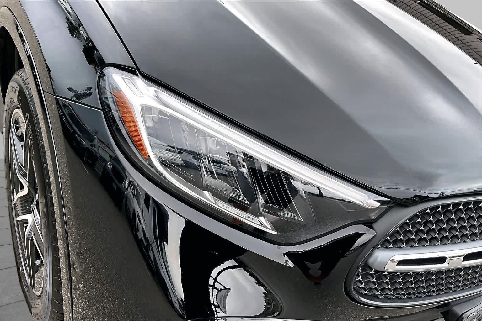 Certified Used 2026 Black Mercedes-Benz GLC 300 image 26