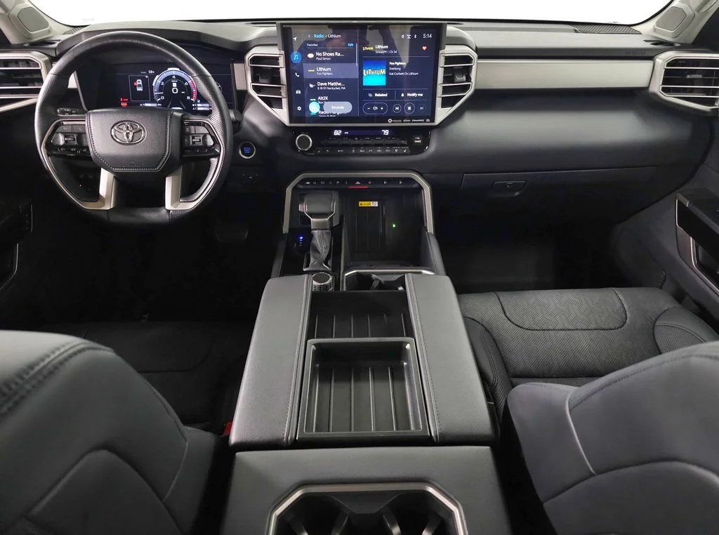 2024 Toyota Tundra Limited - Photo 20