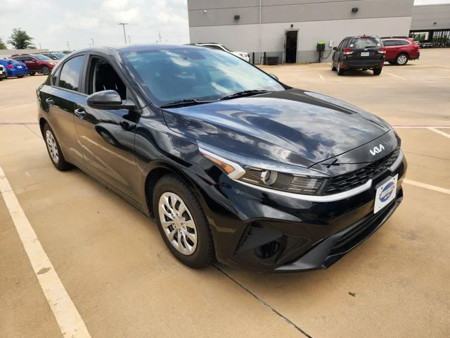 Used 2022 Black Kia FE image 1