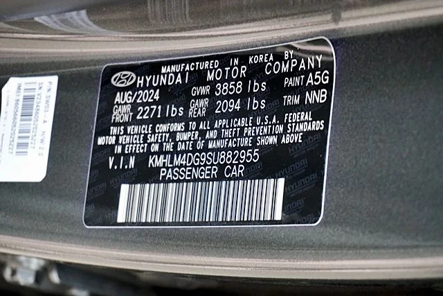 Used 2025 Gray Hyundai SEL Sport image 30