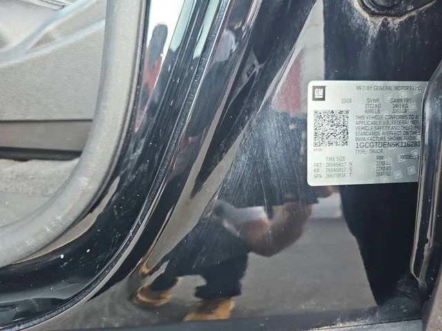 Used 2019 Black Chevrolet Z71 image 37
