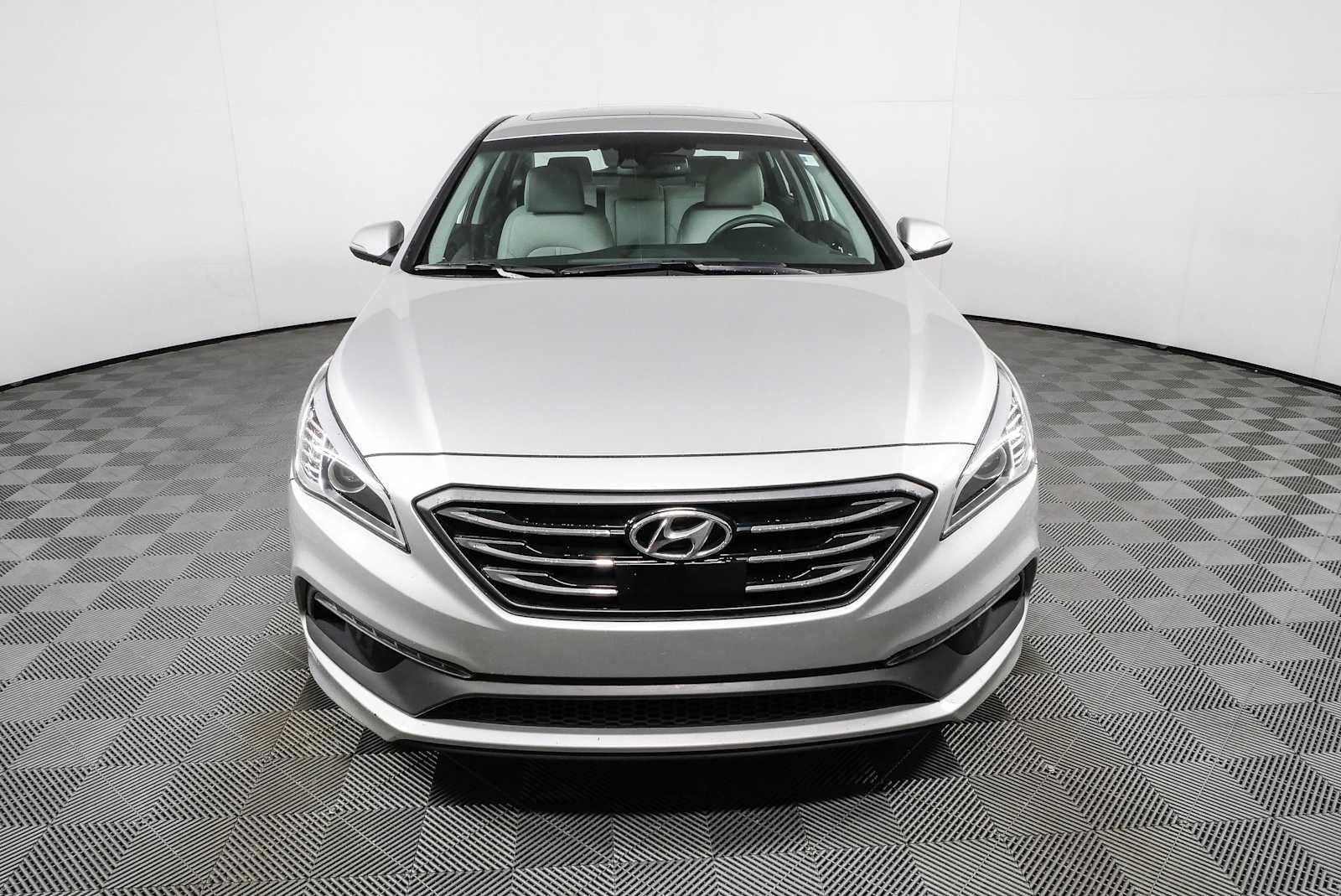 Used 2017 Symphony Silver Hyundai Limited image 27