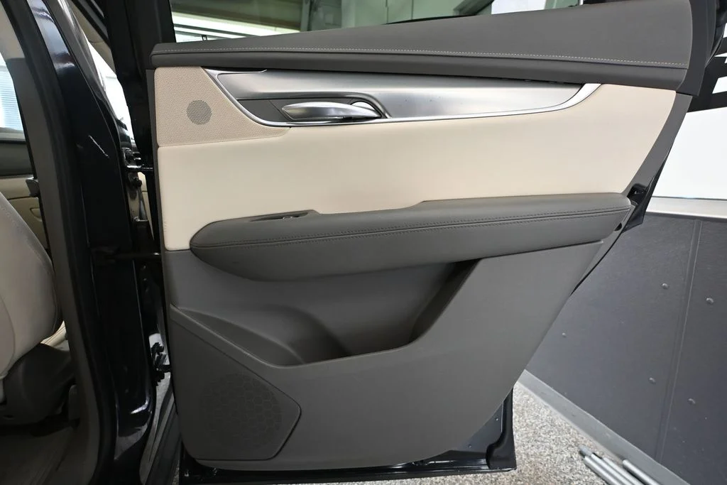 Used 2019 Black Cadillac Luxury image 44