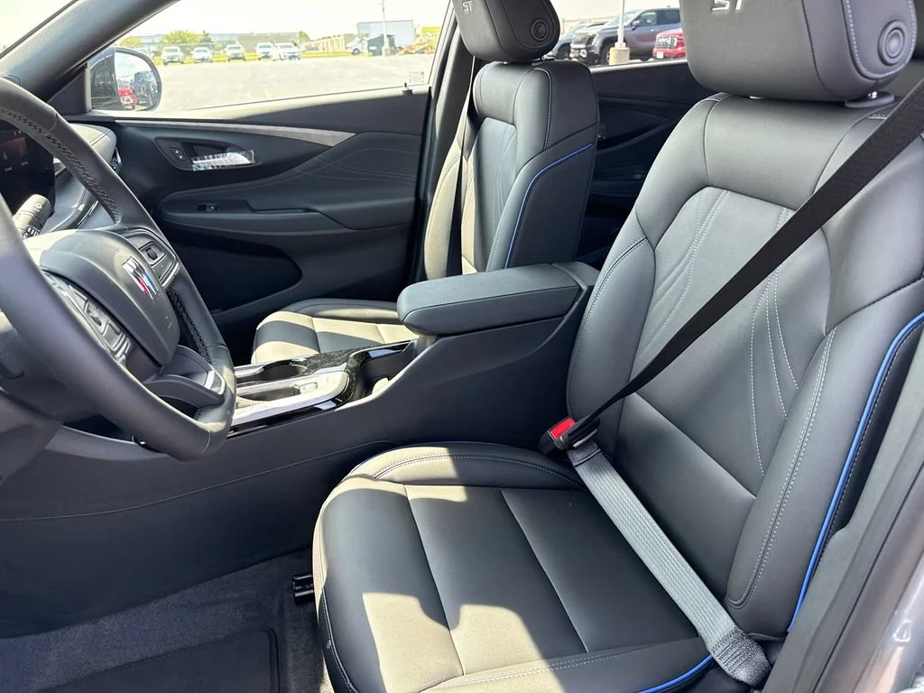 2026 Buick Envista Sport Touring - Photo 16