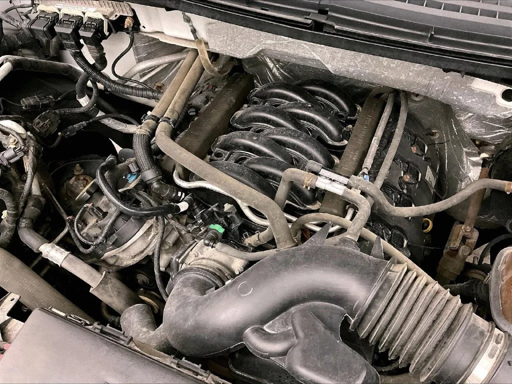 Used 2013 White Ford XL image 38