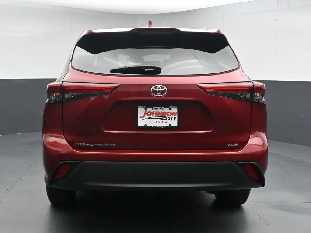 2023 Toyota Highlander XLE - Photo 7