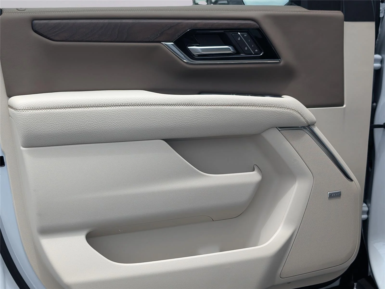 New 2026 Glacier White Tricoat GMC Denali image 30