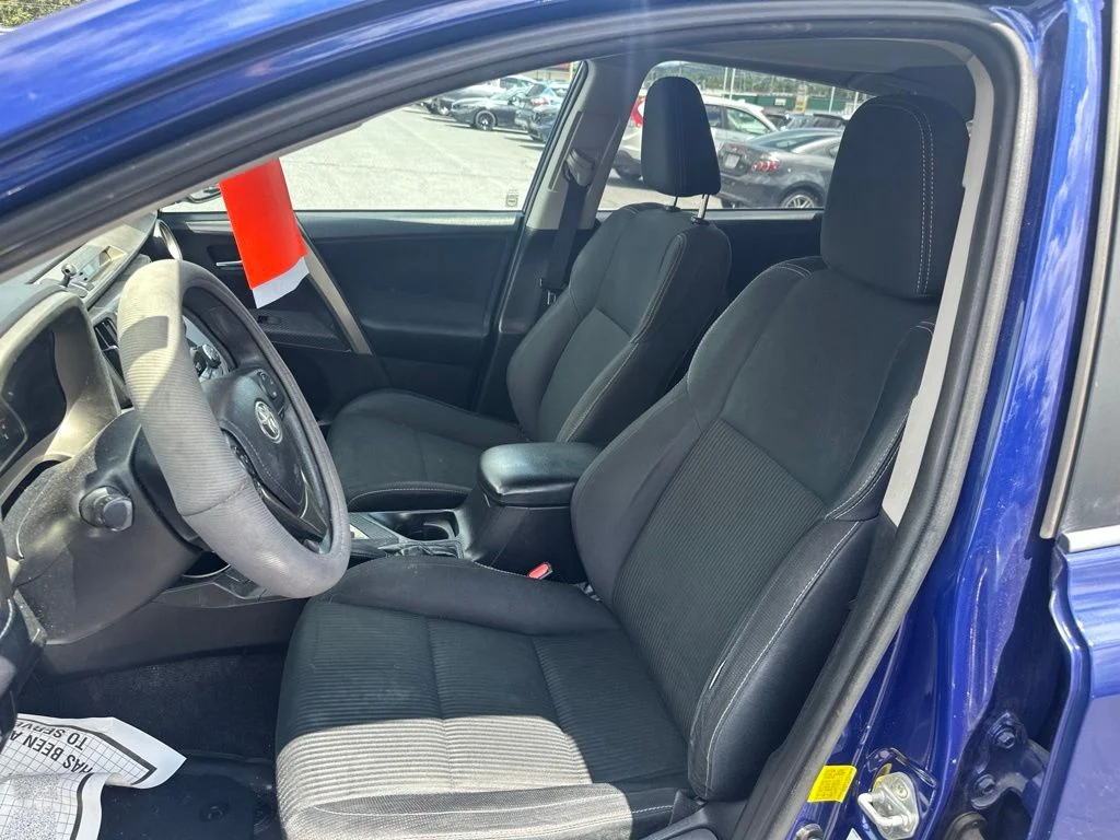 Used 2015 Blue Toyota XLE image 24