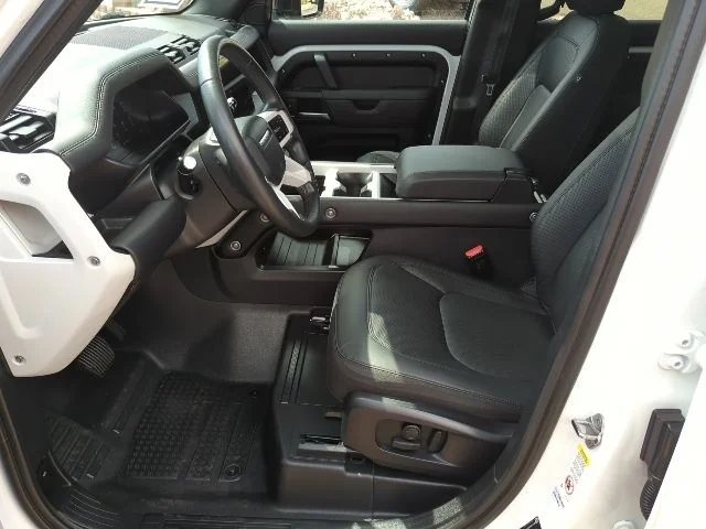 Used 2025 White Land Rover S image 15