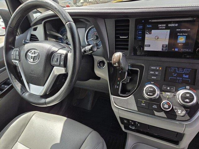 Used 2015 Silver Sky Metallic Toyota XLE Premium 8-Passenger image 33