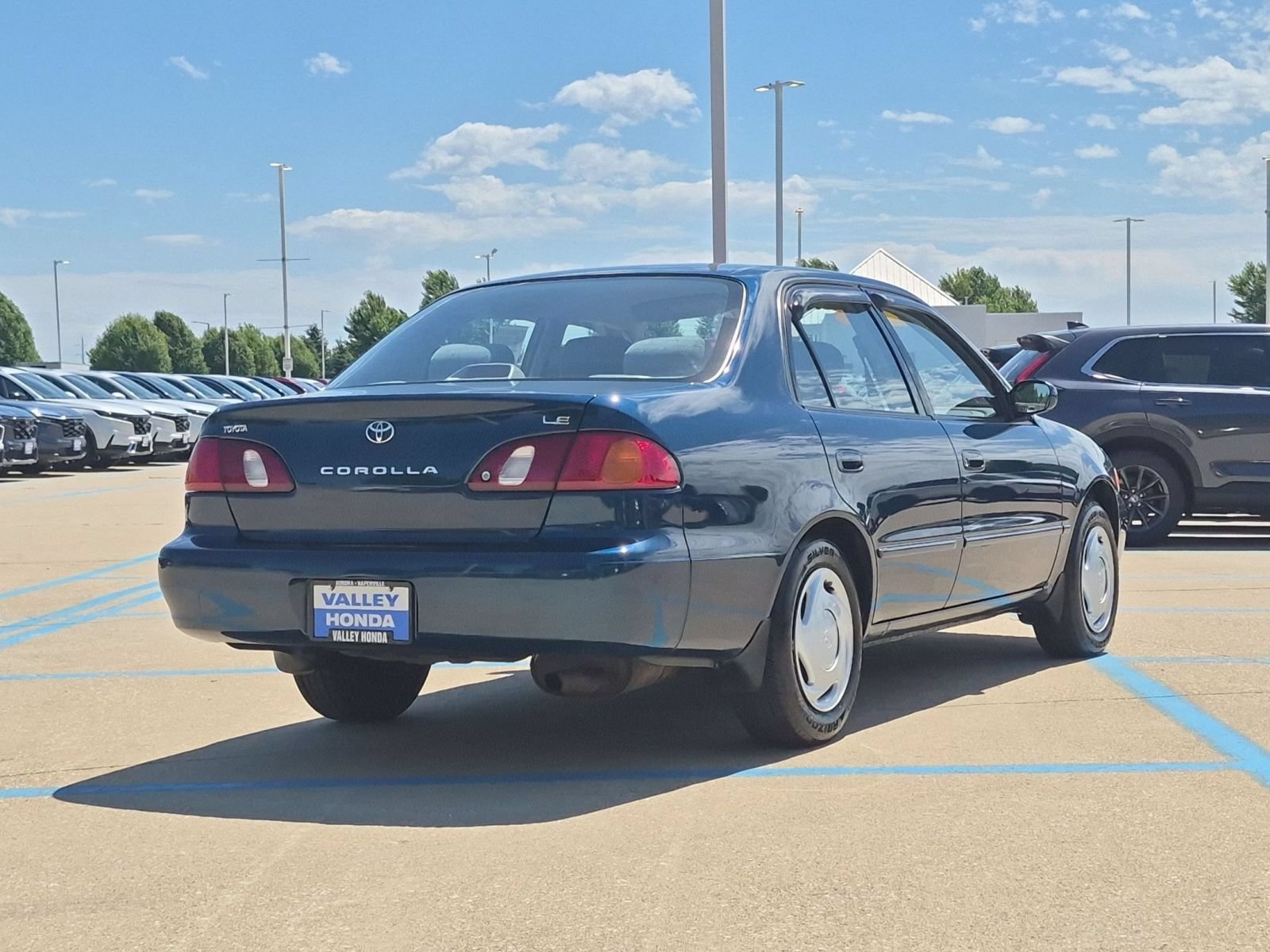 Used 1998 Brilliant Blue Pearl Toyota LE image 6