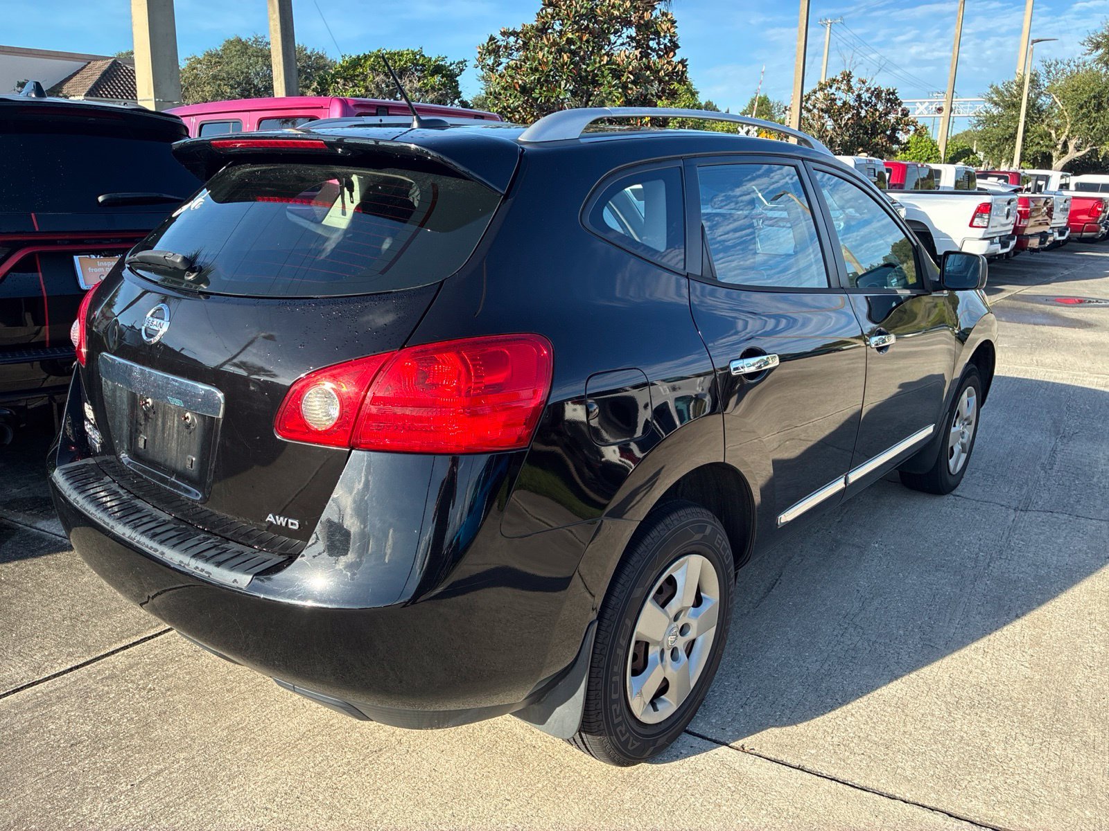 Used 2015 Black Nissan S image 5