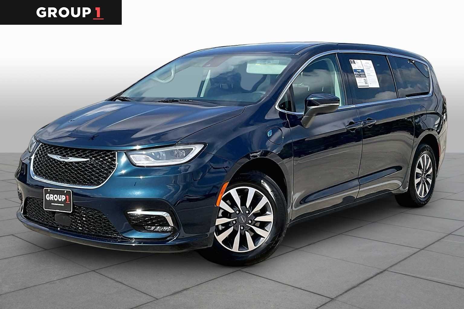 2023 Chrysler Pacifica Hybrid Touring L