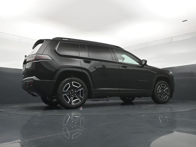 New 2026 Diamond Black Crystal Pearl-Coat Exterior Paint Jeep Limited image 24