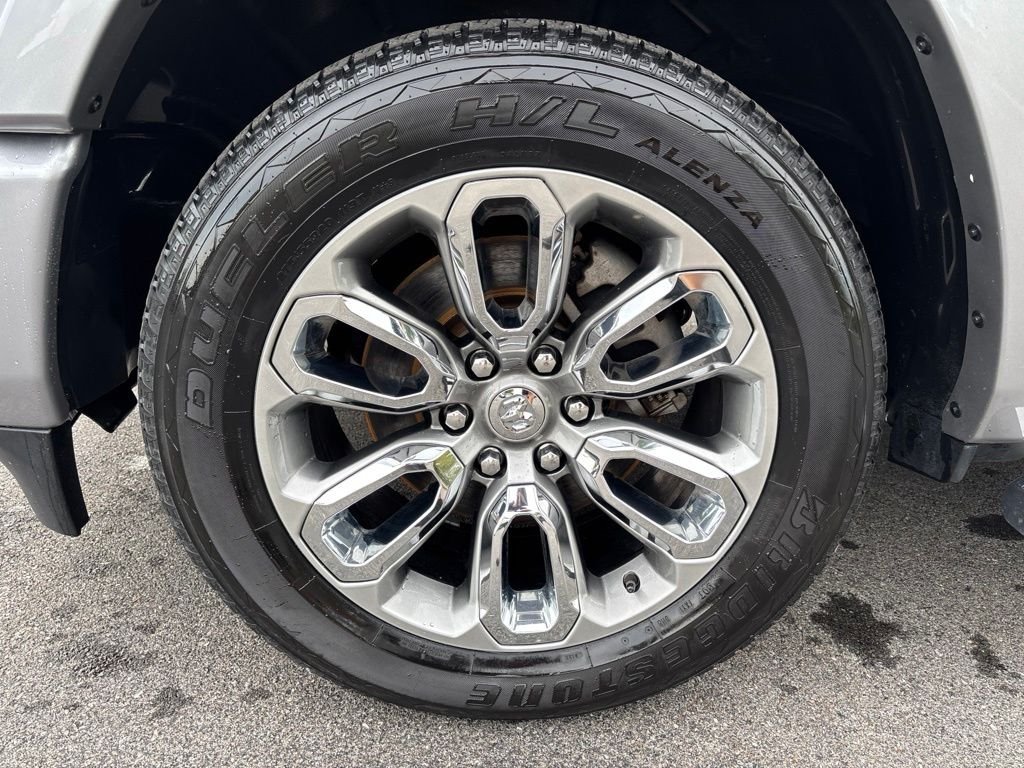 Used 2020 Silver Ram Laramie image 11