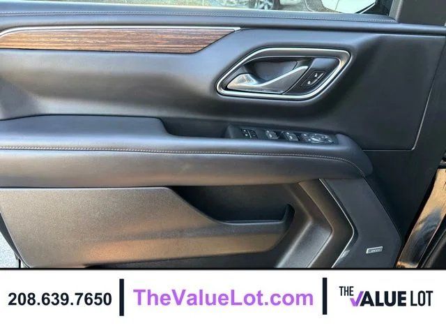 Used 2021  Chevrolet High Country image 24