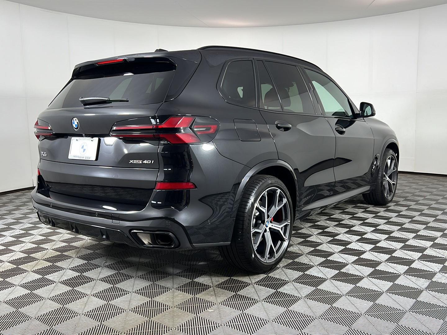 New 2026 Black Sapphire Metallic BMW xDrive40i image 5