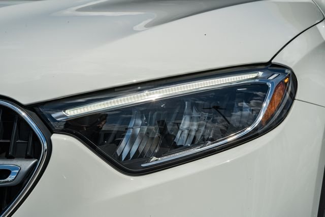 Certified Used 2025 Polar White Mercedes-Benz GLC 350e image 13