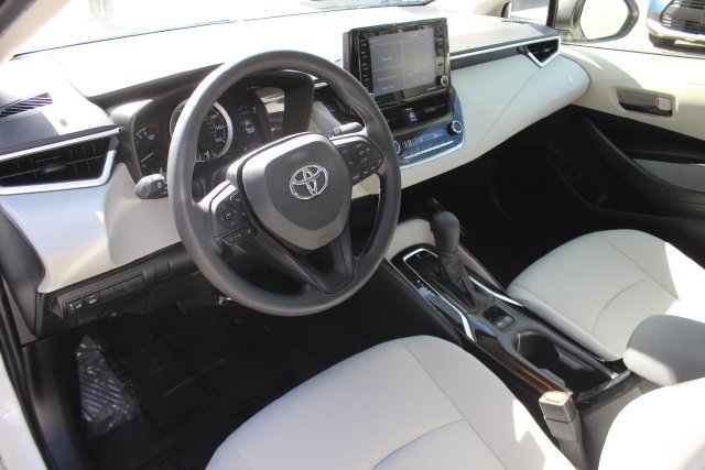 Used 2022 White Toyota LE image 6