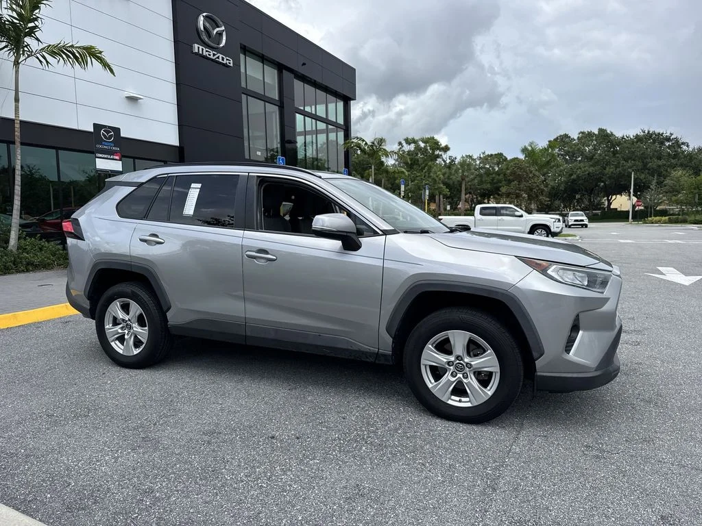 2019 Toyota RAV4 6