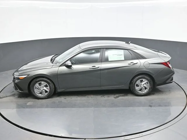 New 2026 Gray Hyundai SE image 12