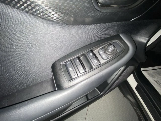 Used 2022 White Subaru 2.5i image 13
