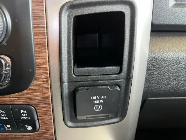 Used 2018 Granite Crystal Metallic Clearcoat Ram Laramie image 36