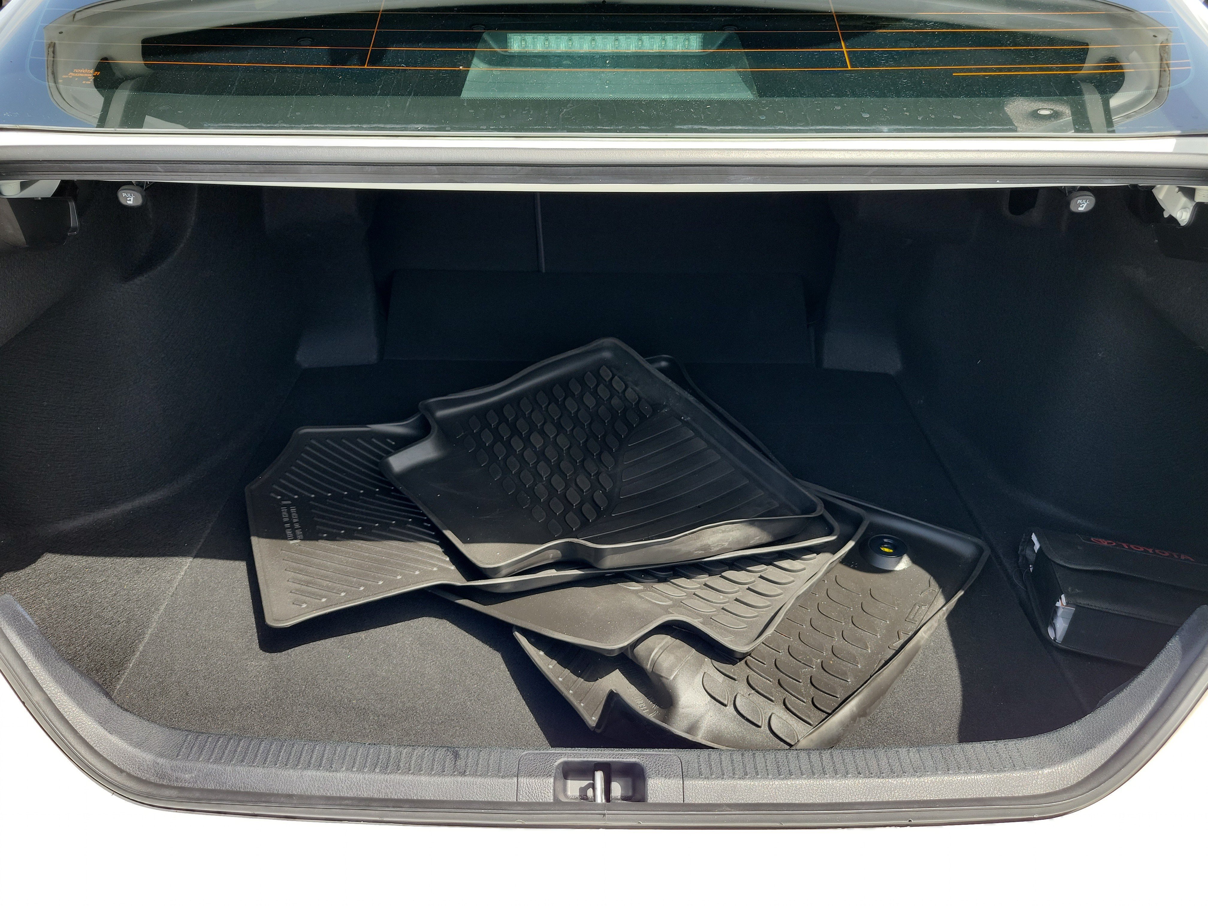 Certified Used 2023 Ice Toyota LE image 9
