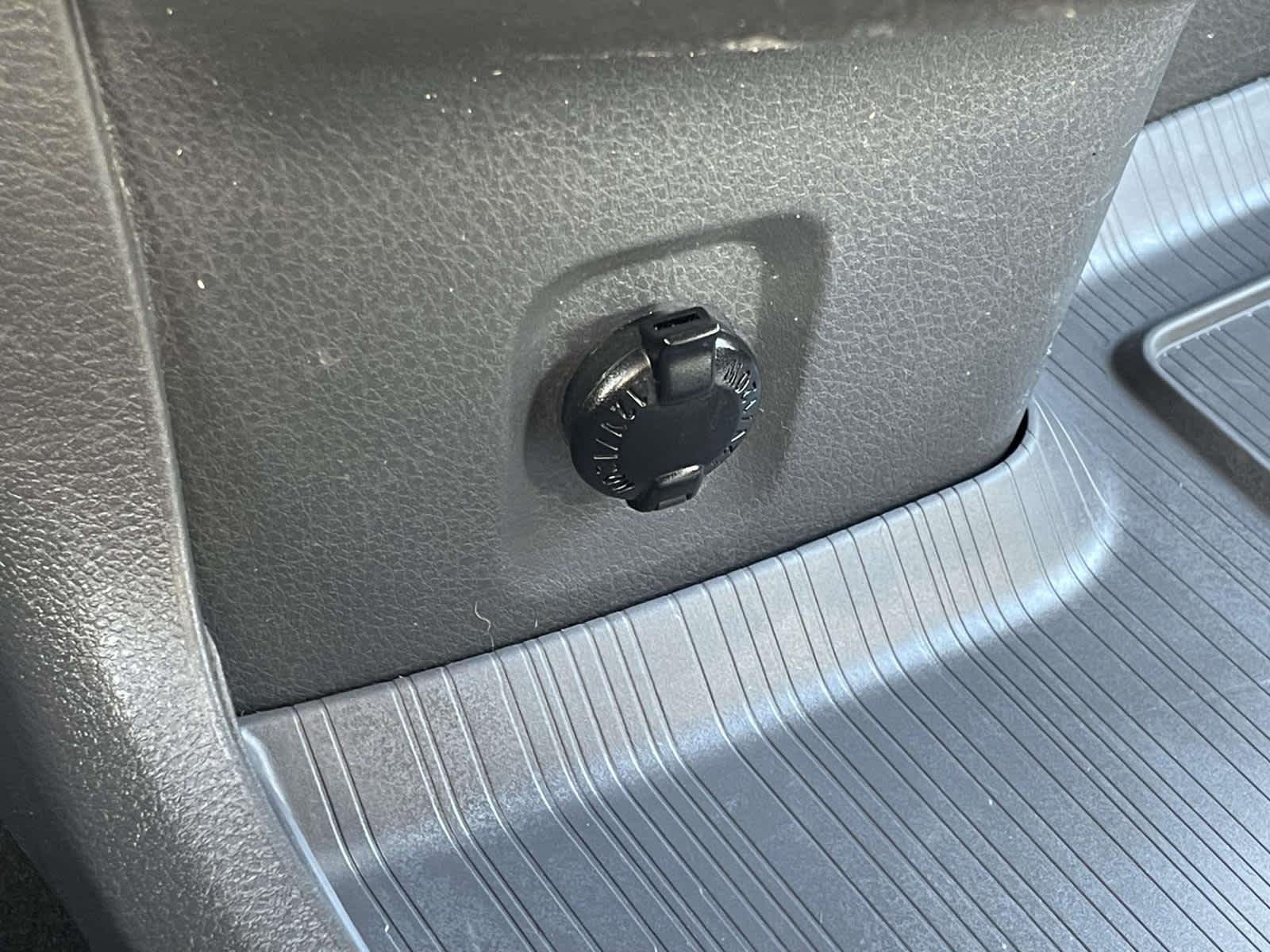 Used 2023 Wind Chill Pearl Toyota XLE image 43