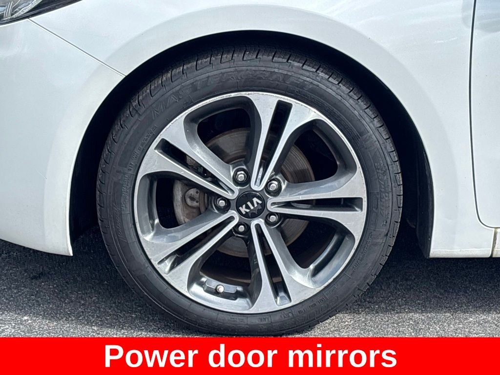 Used 2016 White Kia EX image 10