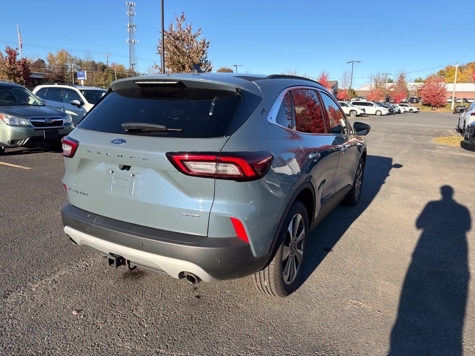 Used 2023 Vapor Blue Metallic Ford Platinum image 3