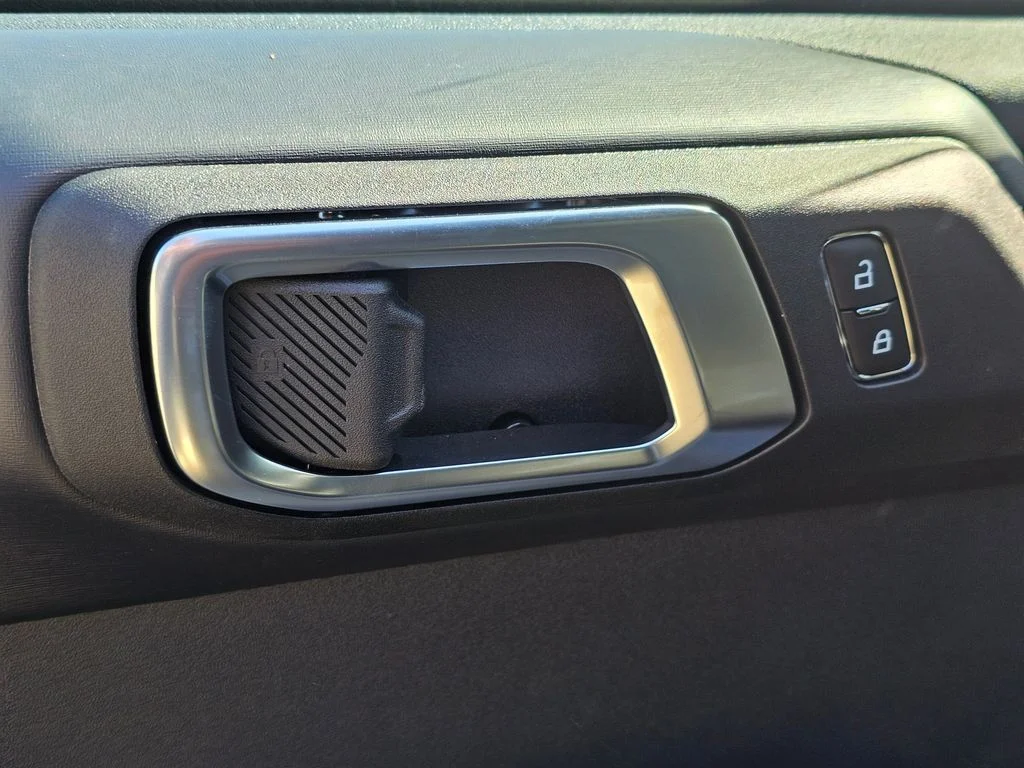 New 2025 Azure Gray Metallic Tri-Coat Ford Badlands® image 21