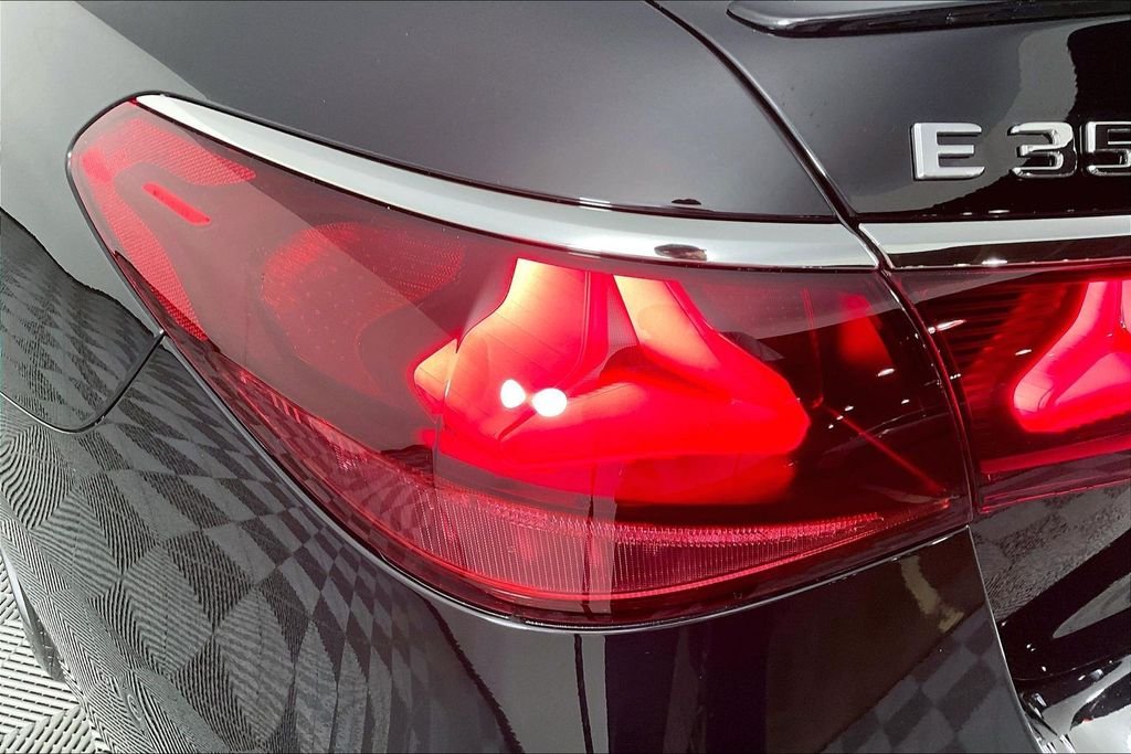 2026 Mercedes-Benz E-Class E350 - Photo 24