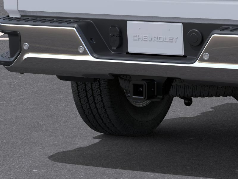New 2026 Summit White Chevrolet WT image 14
