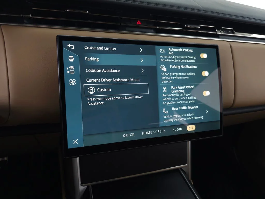 New 2026 Carpathian Grey Land Rover SE image 25