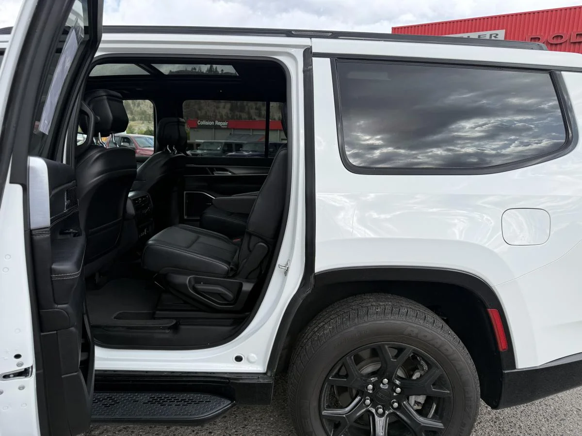 Used 2024 White Jeep Series II Carbide 4x4 image 18